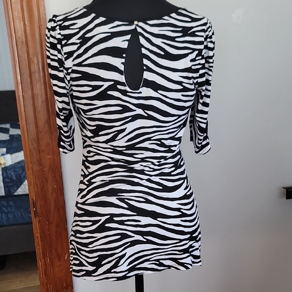 White House Black Market Black and White Zebra print Ruched Blouse - Picture 9 of 9